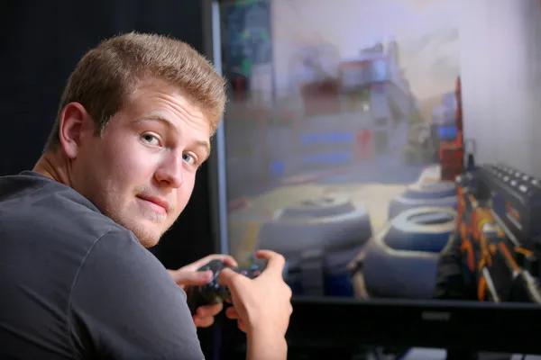 Sharpen Your Aim Precision Using R6S Recoil No Script